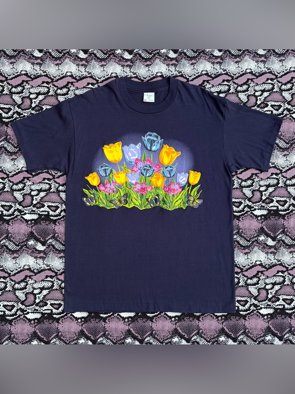 Vintage 90’s Floral Graphic Tee